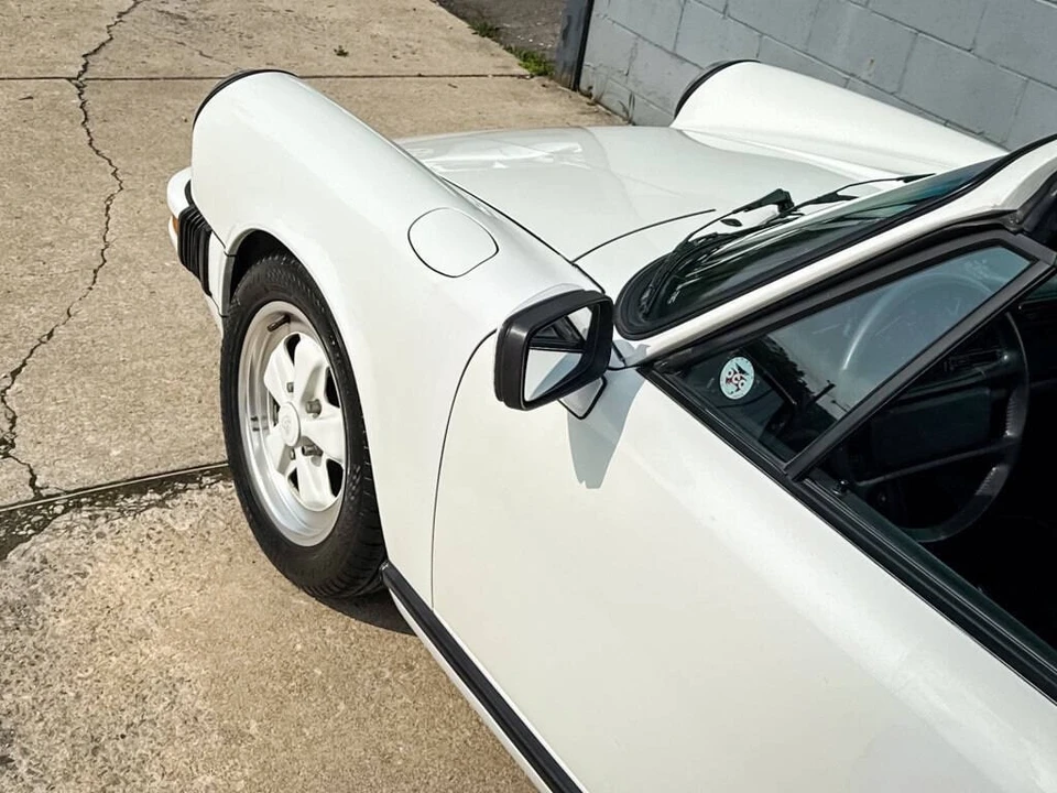 1986 Porsche 911 Carrera 3.2 - Image 9 of 21
