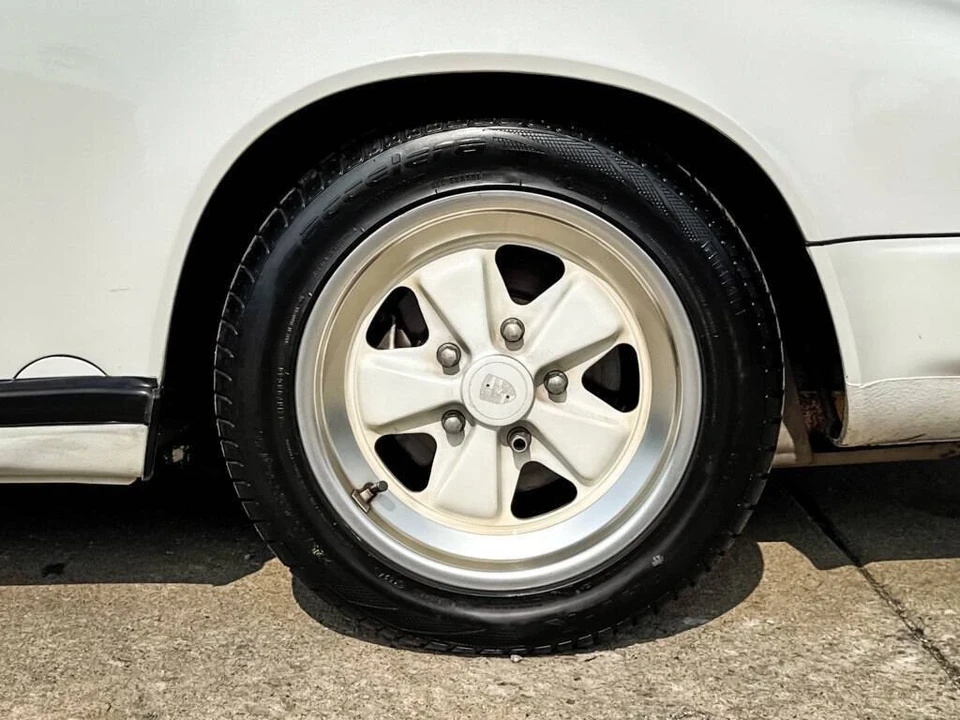 1986 Porsche 911 Carrera 3.2 - Image 6 of 21