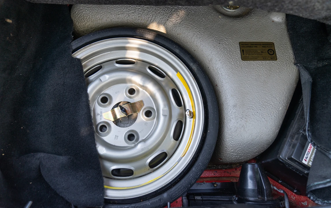 1986 Porsche 911 Carrera 3.2 - Image 28 of 31