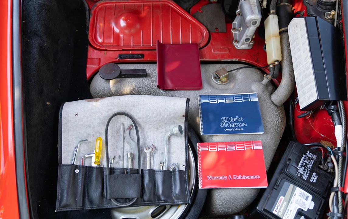 1986 Porsche 911 Carrera 3.2 - Image 29 of 31