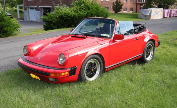 1986 Porsche 911 Carrera Cabriolet