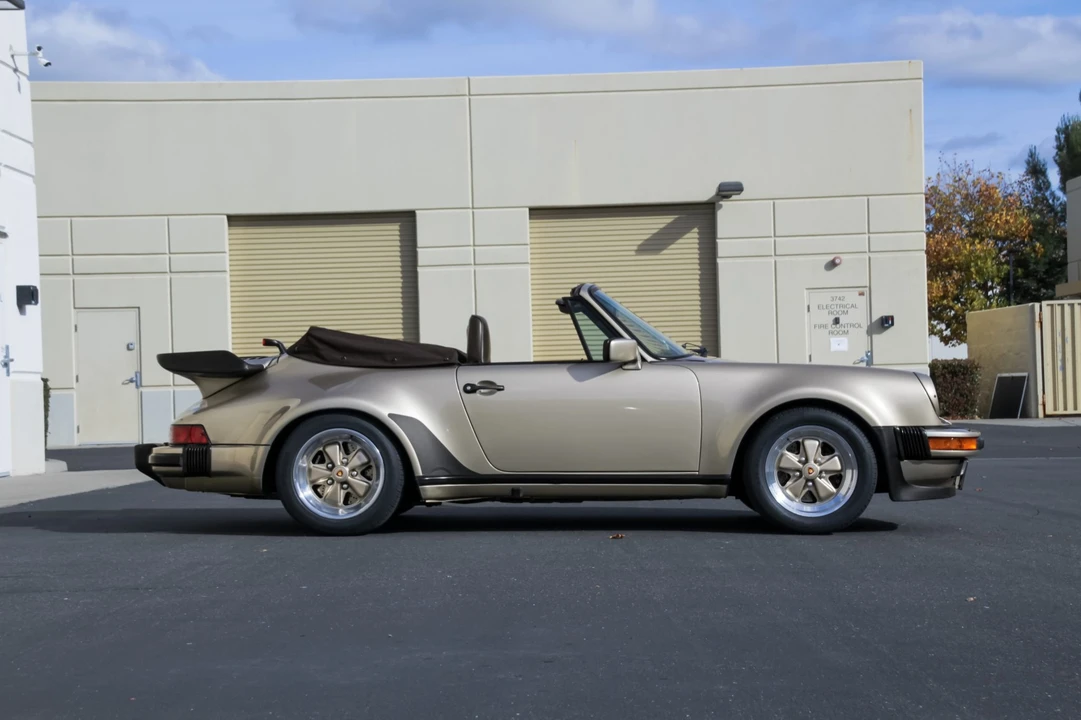 1986 Porsche 911 Carrera 3.2 - Image 9 of 31