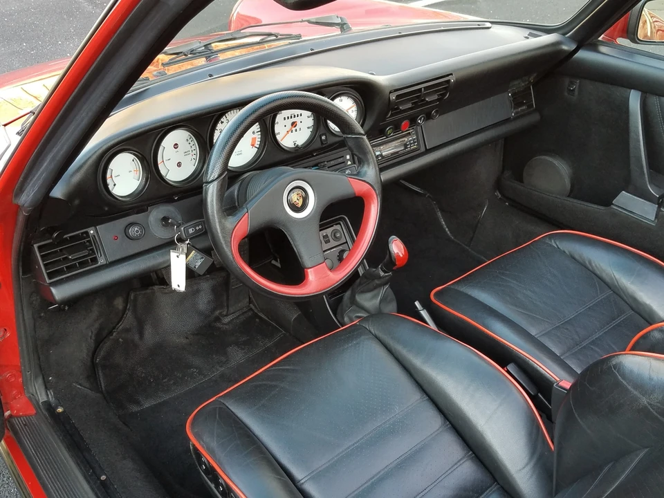 1986 Porsche 911 Carrera 3.2 - Image 28 of 31