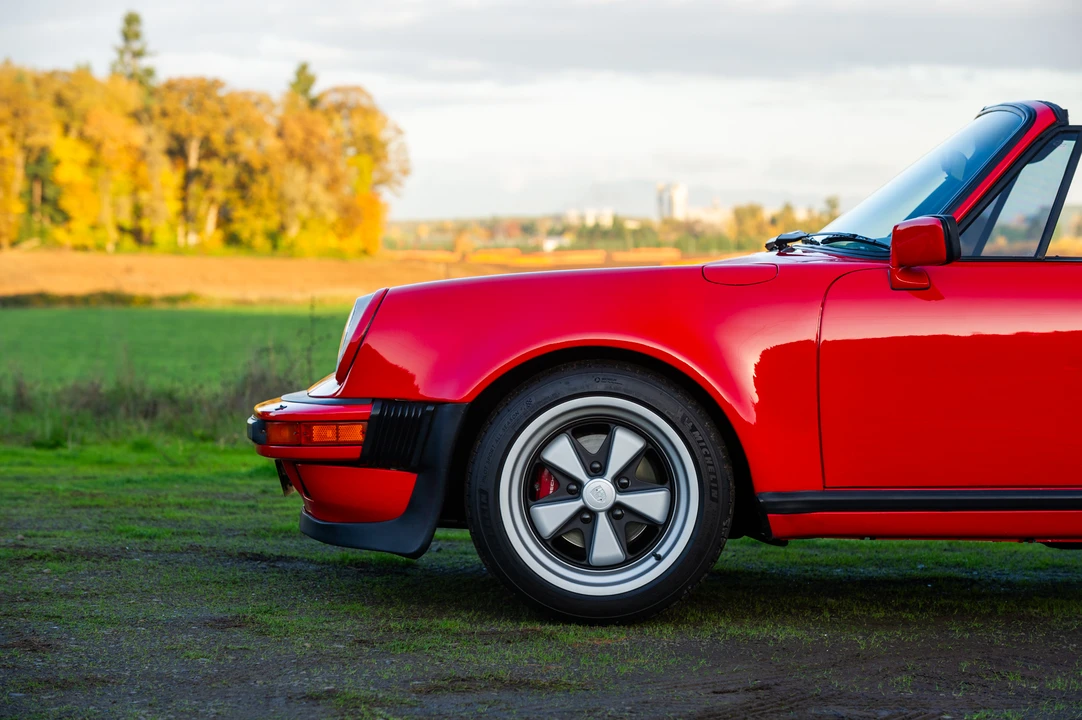 1986 Porsche 911 Carrera 3.2 - Image 28 of 31