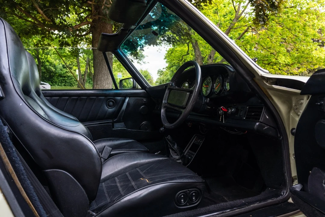 1986 Porsche 911 Carrera 3.2 - Image 29 of 30