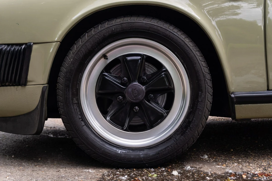 1986 Porsche 911 Carrera 3.2 - Image 18 of 30
