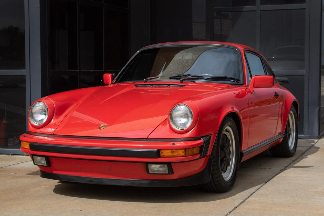 1986 Porsche 911 Carrera 3.2 - Image 2 of 31