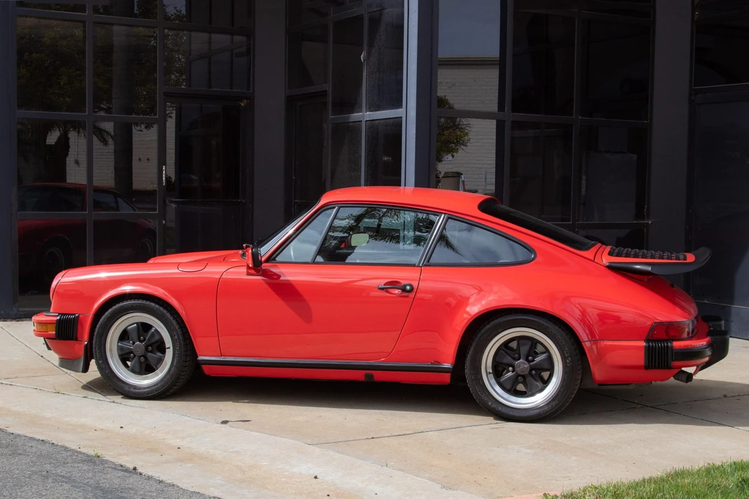 1986 Porsche 911 Carrera 3.2 - Image 5 of 31