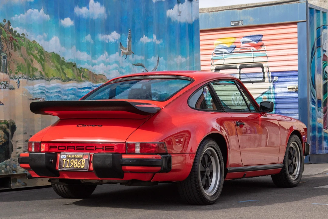 1986 Porsche 911 Carrera 3.2 - Image 16 of 31