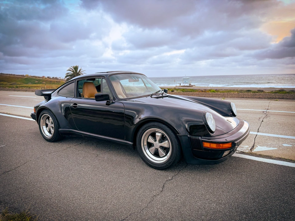 1986 Porsche 911 Carrera 3.2 - Image 24 of 31