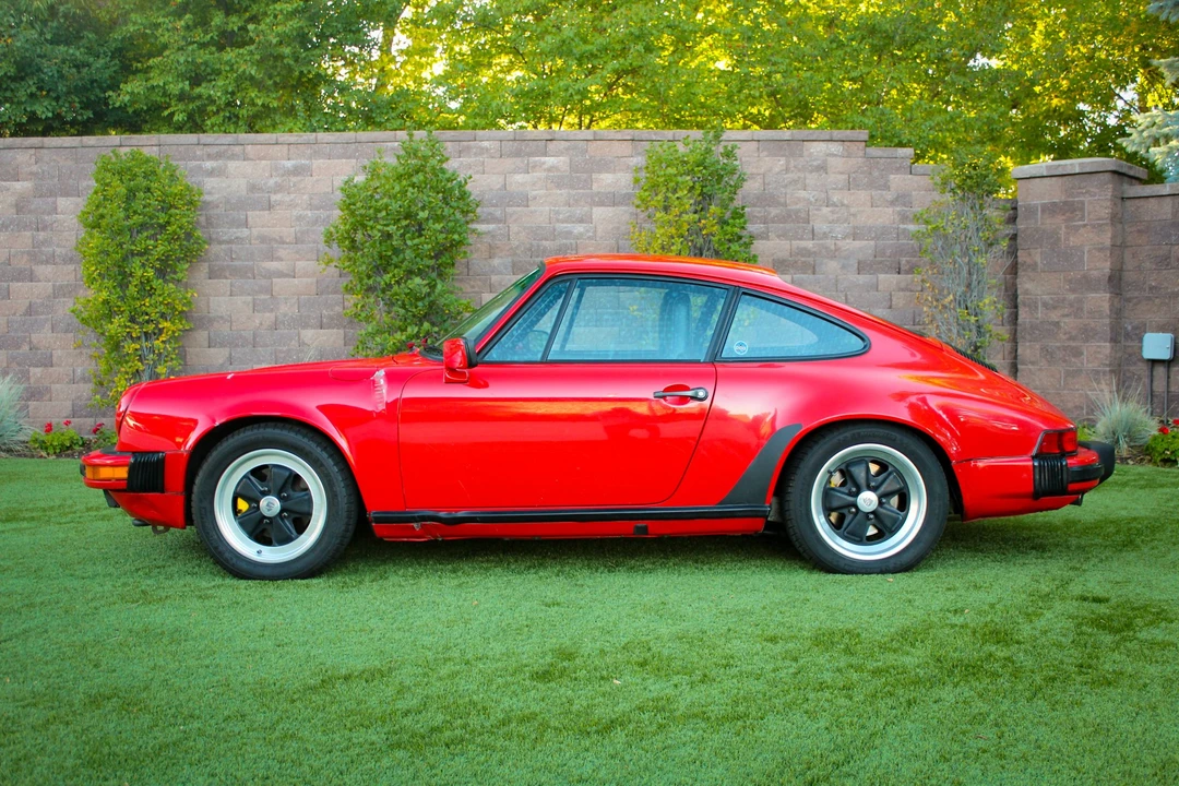 1986 Porsche 911 Carrera 3.2 - Image 2 of 31