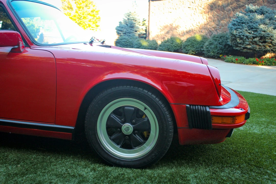 1986 Porsche 911 Carrera 3.2 - Image 30 of 31