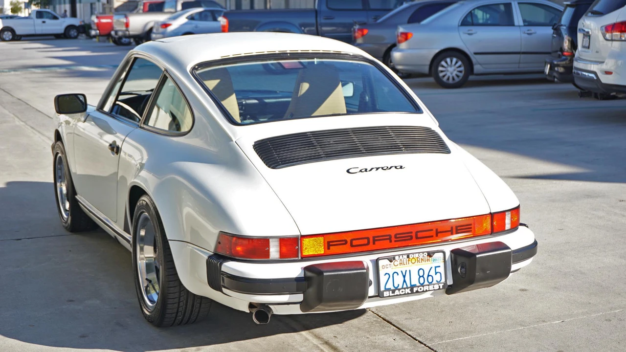 1986 Porsche 911 Carrera 3.2 - Image 3 of 31