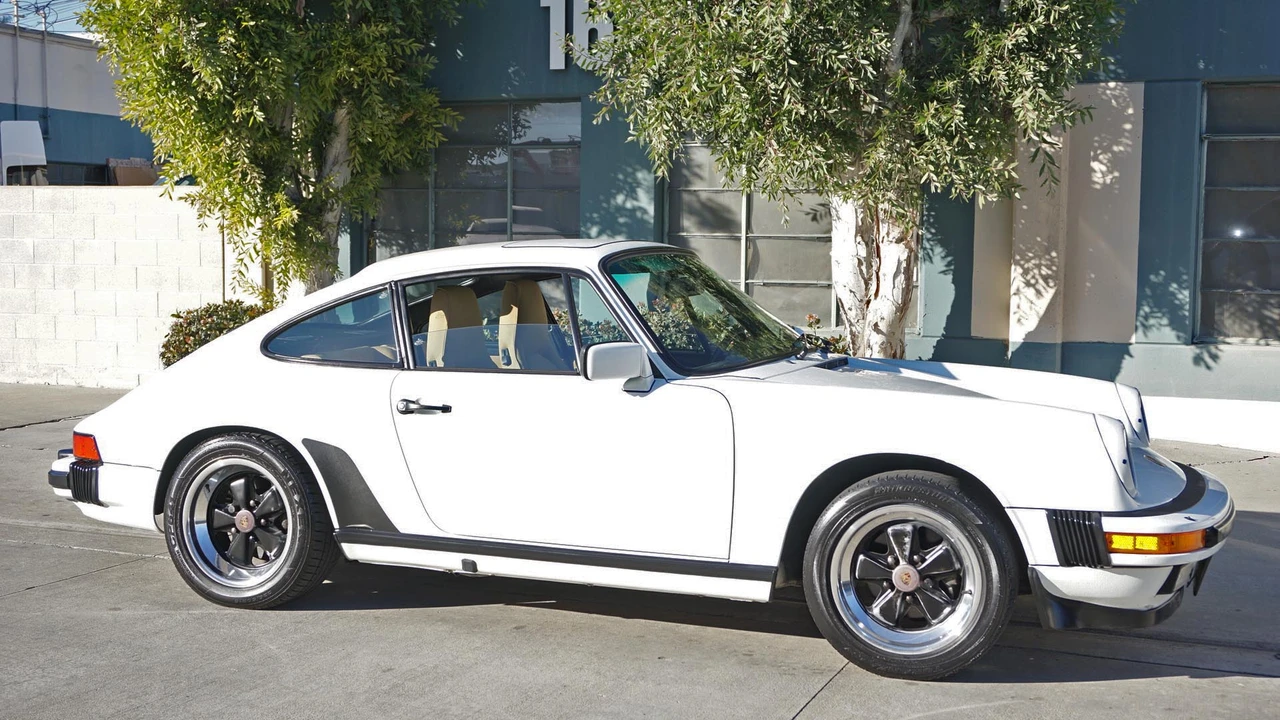 1986 Porsche 911 Carrera 3.2 - Image 5 of 31