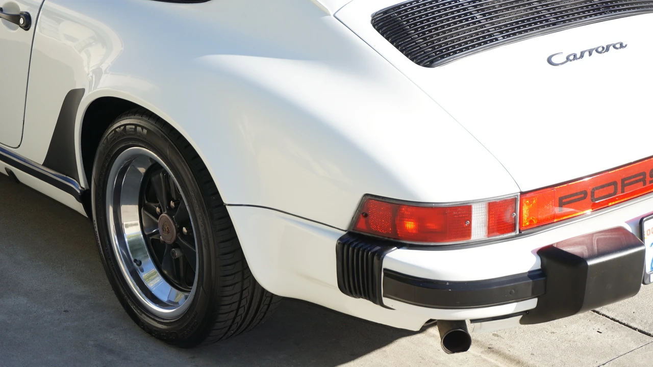 1986 Porsche 911 Carrera 3.2 - Image 8 of 31