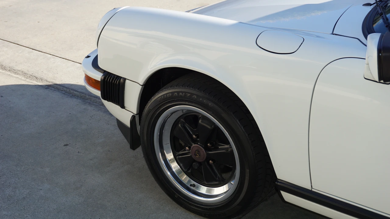 1986 Porsche 911 Carrera 3.2 - Image 11 of 31