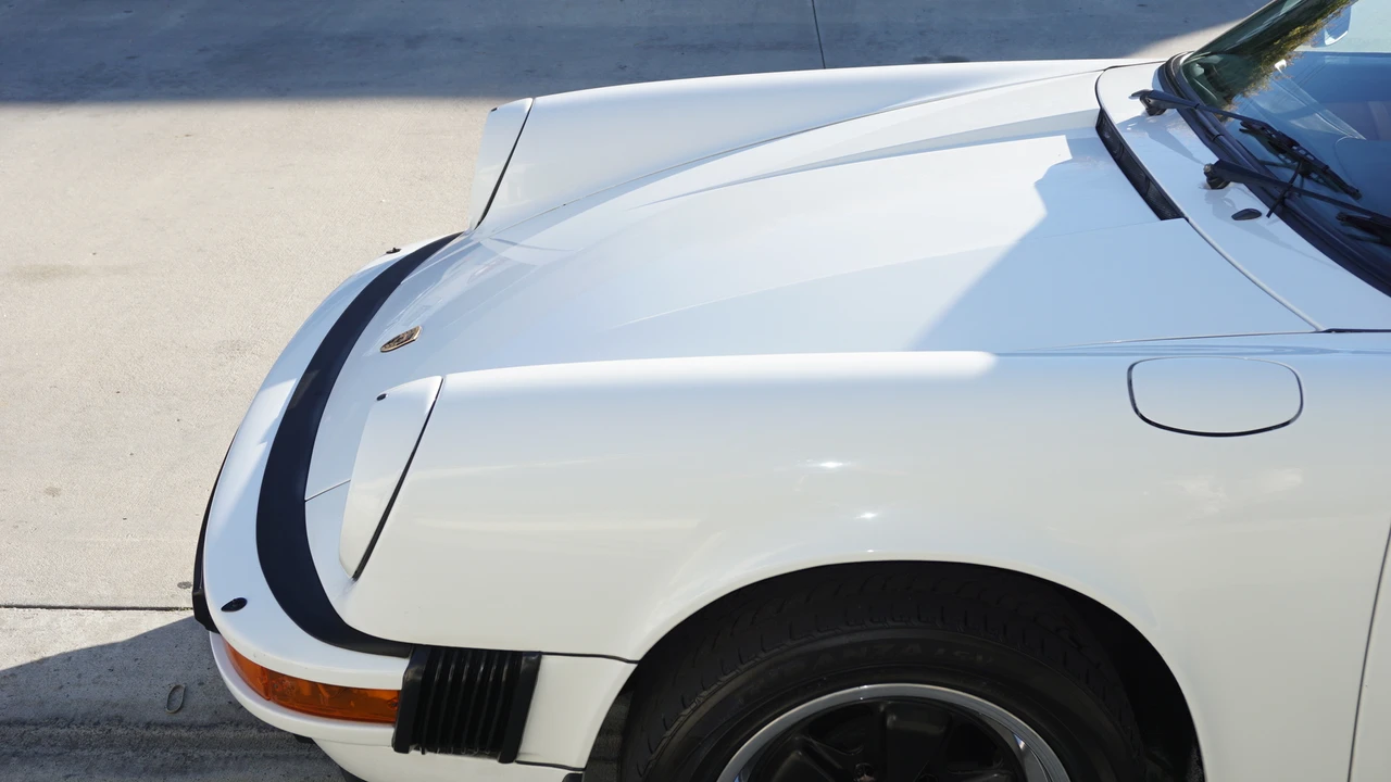 1986 Porsche 911 Carrera 3.2 - Image 12 of 31