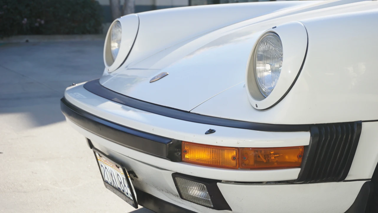 1986 Porsche 911 Carrera 3.2 - Image 14 of 31