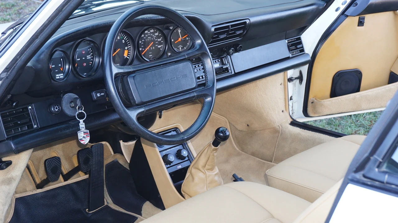 1986 Porsche 911 Carrera 3.2 - Image 26 of 31