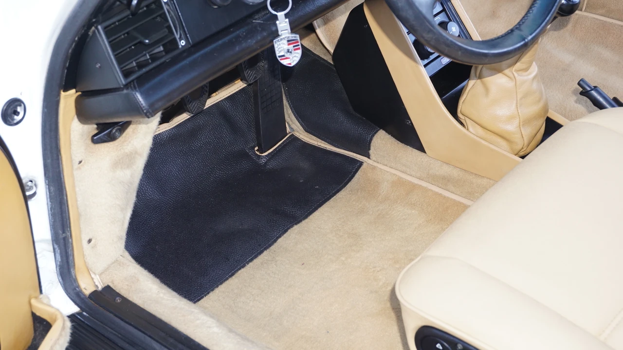 1986 Porsche 911 Carrera 3.2 - Image 30 of 31