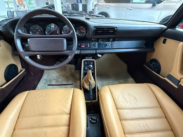 1986 Porsche 911 Carrera 3.2 - Image 11 of 31