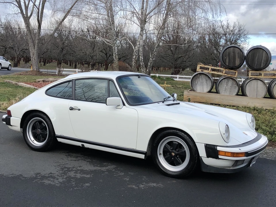 1986 Porsche 911 Carrera 3.2 - Image 14 of 31