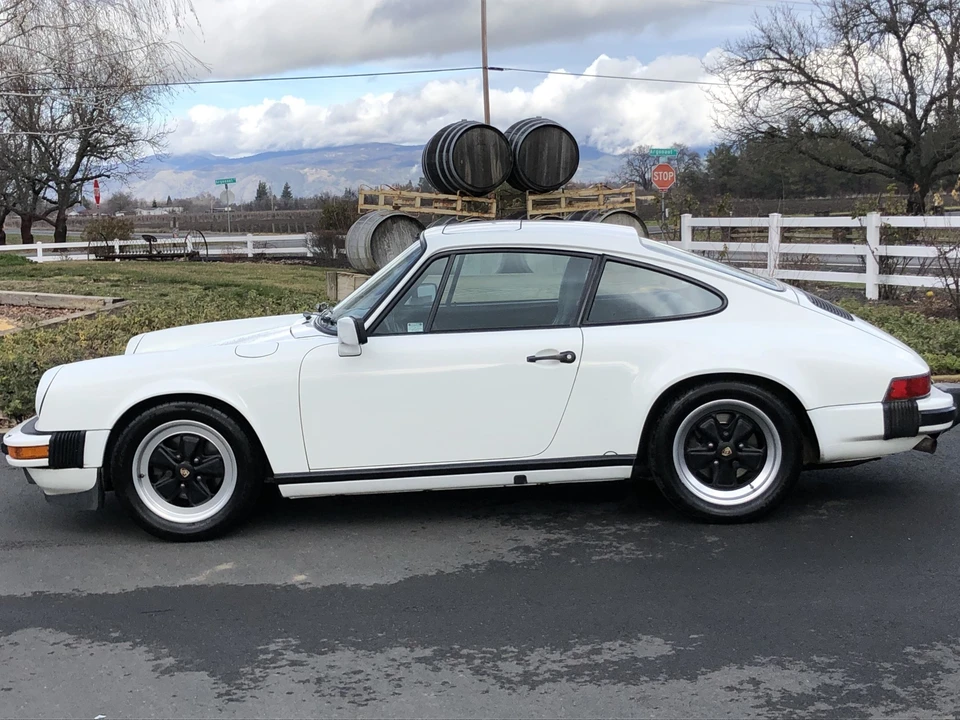 1986 Porsche 911 Carrera 3.2 - Image 4 of 31