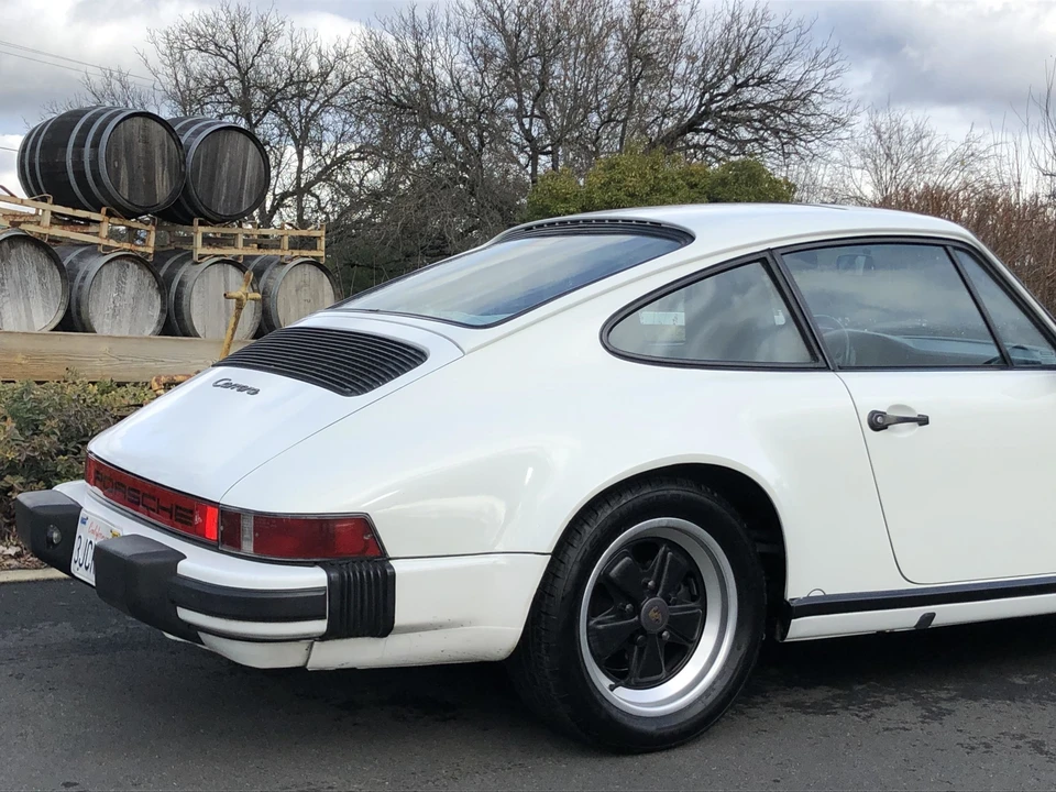 1986 Porsche 911 Carrera 3.2 - Image 10 of 31
