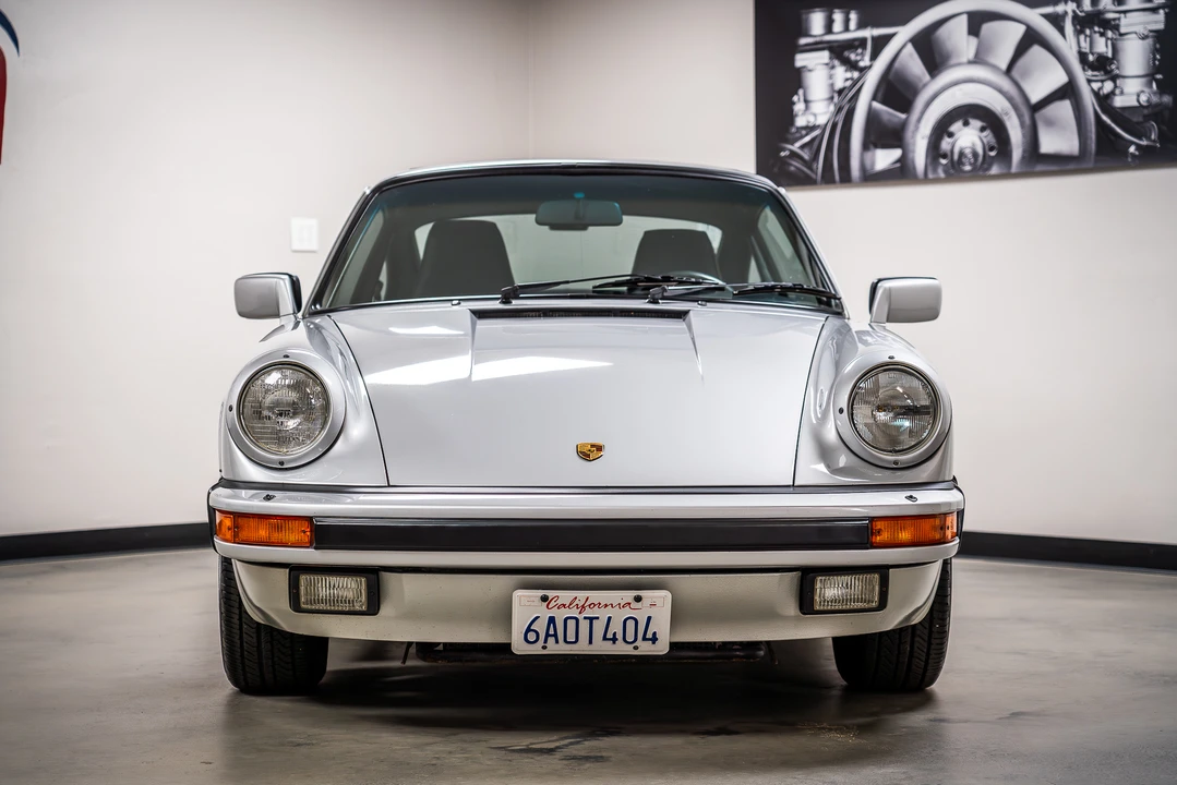 1986 Porsche 911 Carrera 3.2 - Image 9 of 31