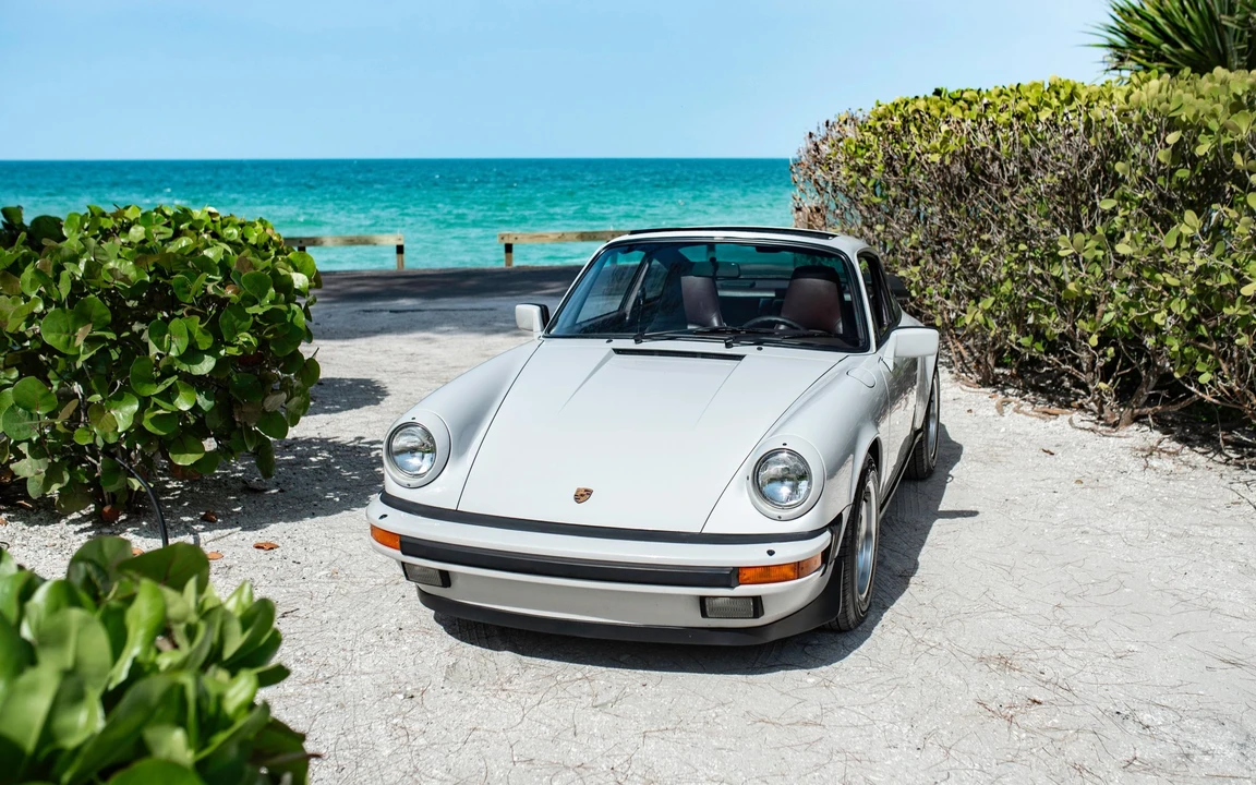 1986 Porsche 911 Carrera 3.2 - Image 2 of 31