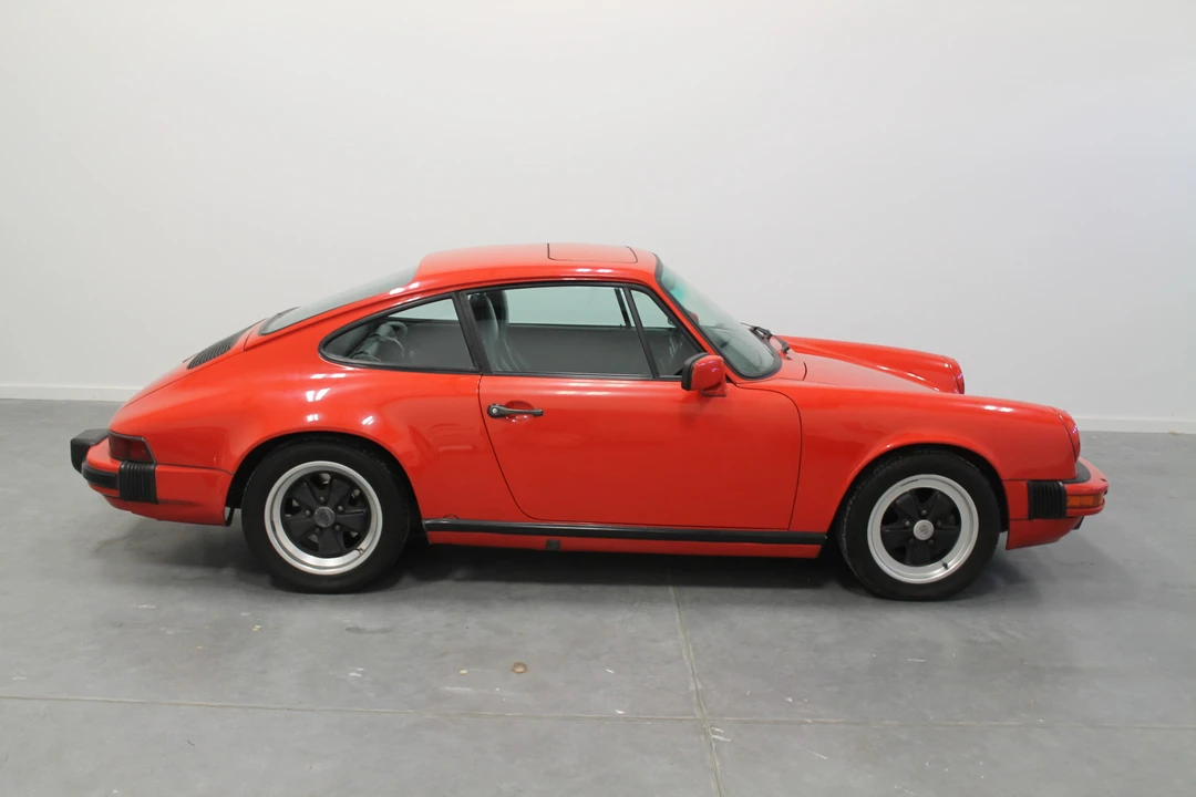 1986 Porsche 911 Carrera 3.2 - Image 6 of 31