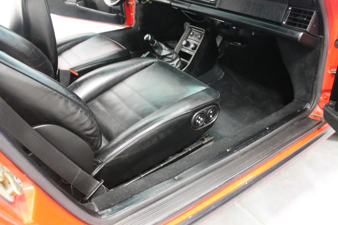 1986 Porsche 911 Carrera 3.2 - Image 25 of 31