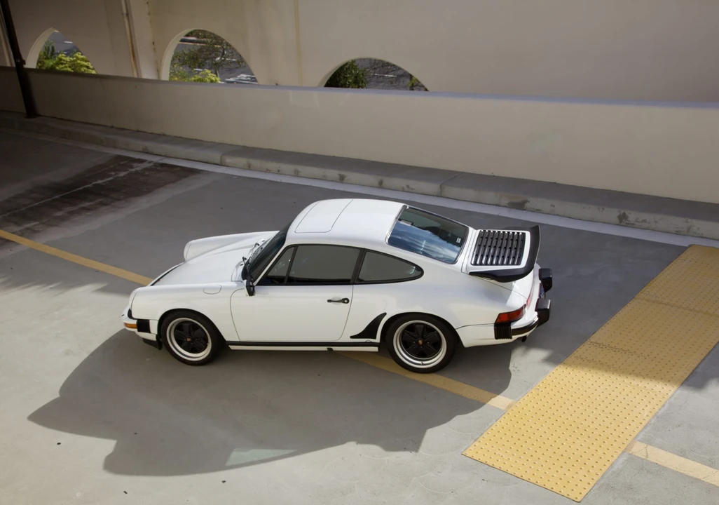 1986 Porsche 911 Carrera 3.2 - Image 29 of 31