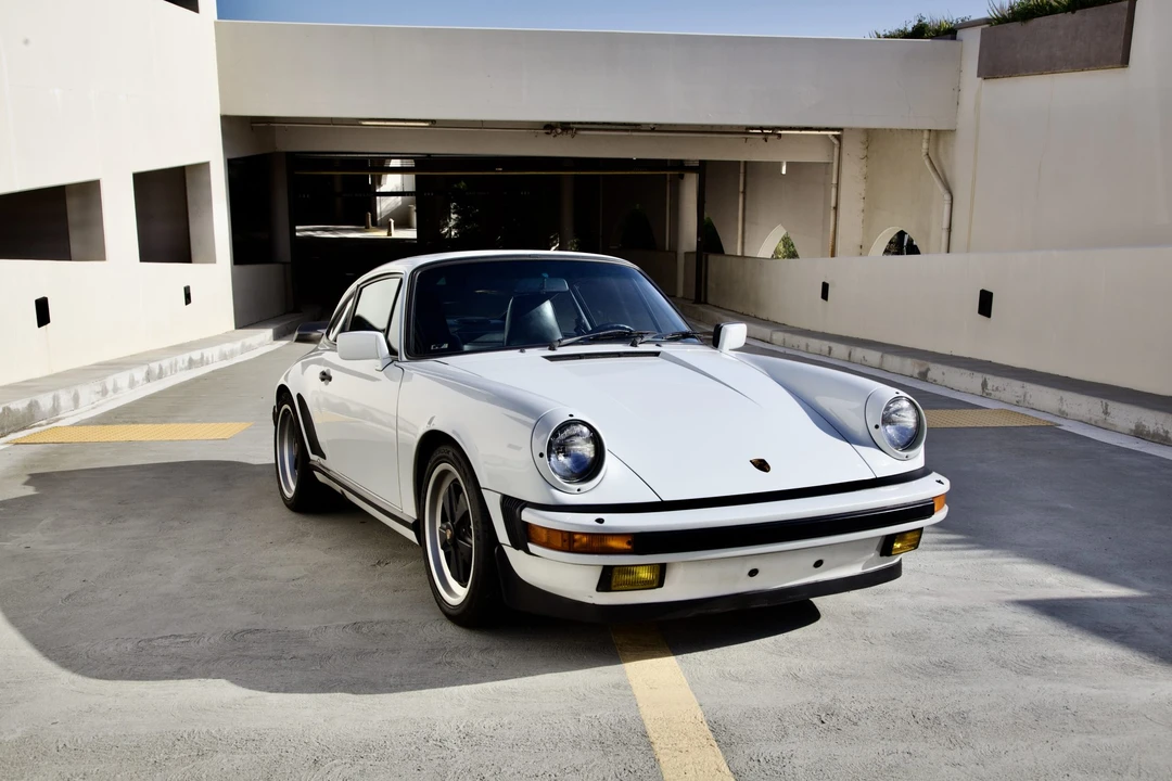 1986 Porsche 911 Carrera 3.2 - Image 12 of 31