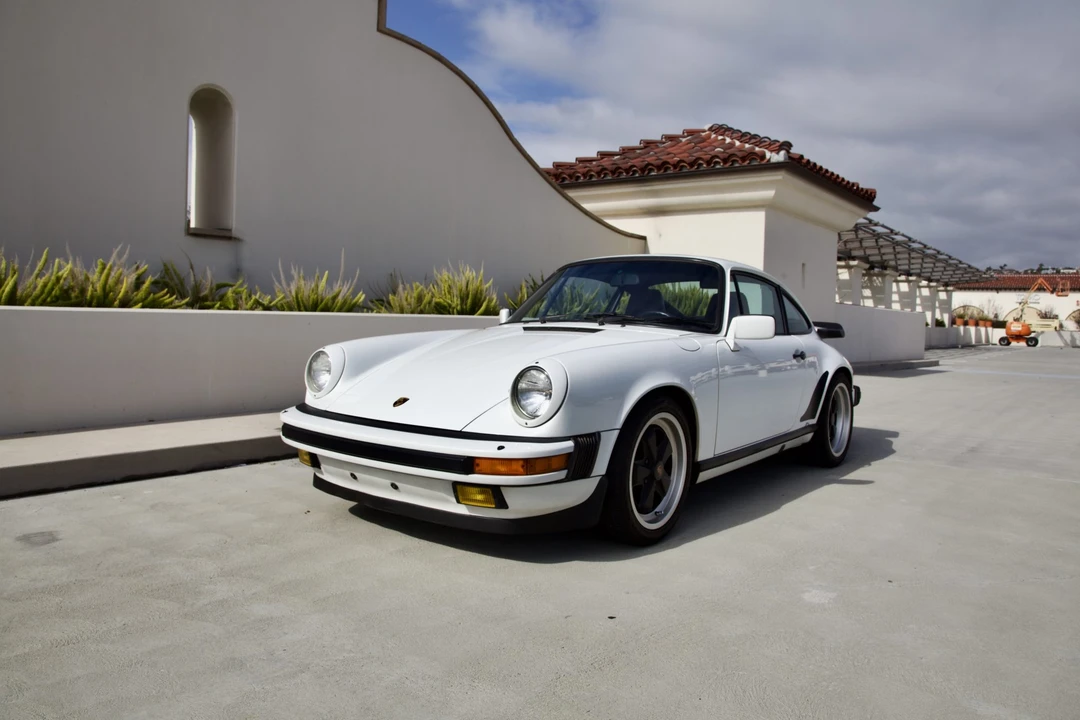 1986 Porsche 911 Carrera 3.2 - Image 3 of 31
