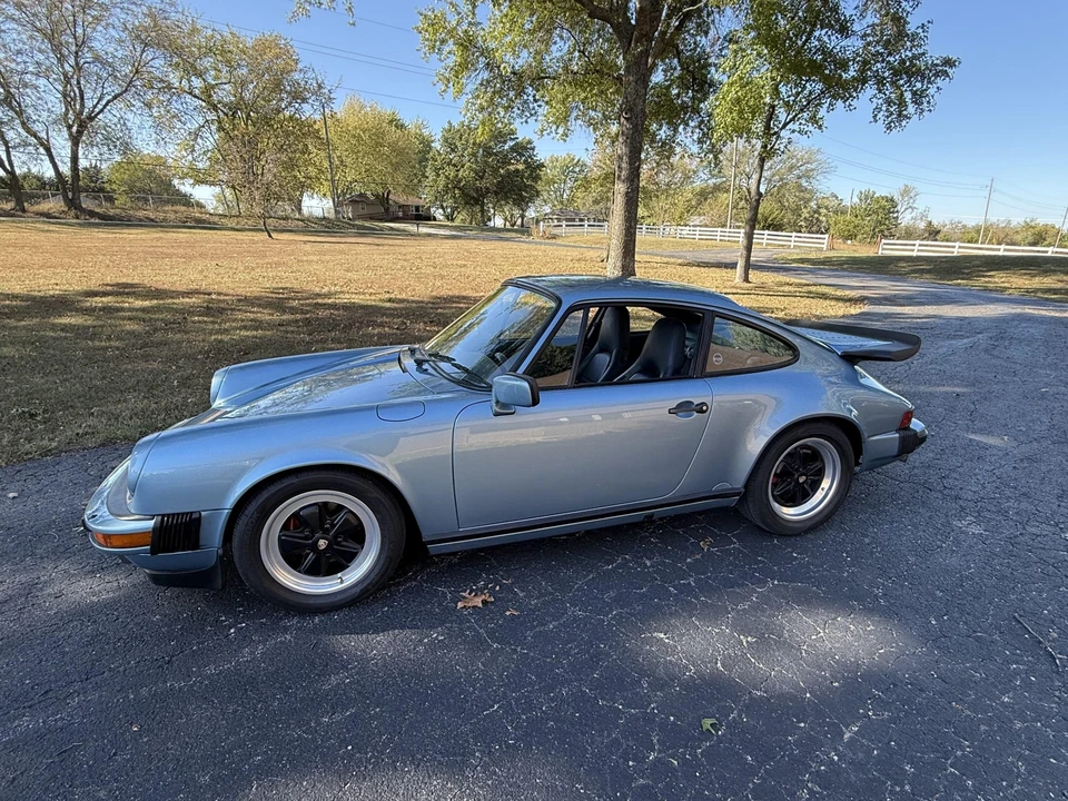 1986 Porsche 911 Carrera 3.2 - Image 2 of 31