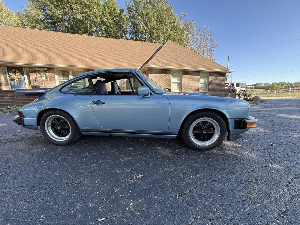 1986 Porsche 911 Carrera 3.2 - Image 16 of 31