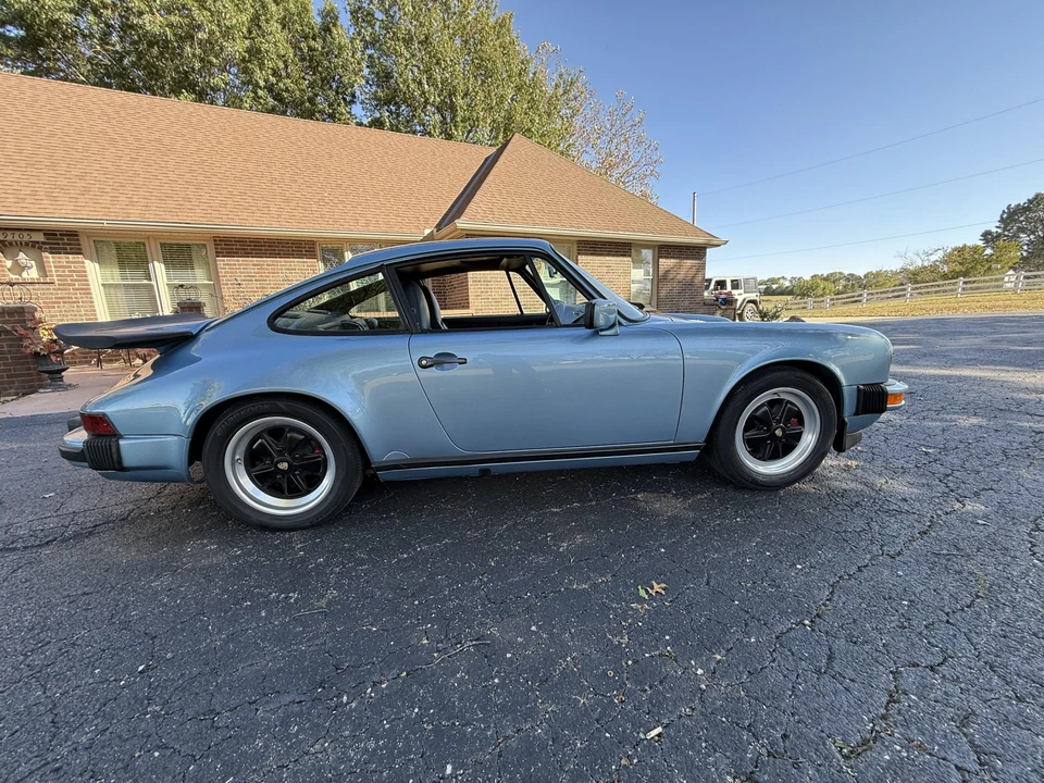 1986 Porsche 911 Carrera 3.2 - Image 17 of 31