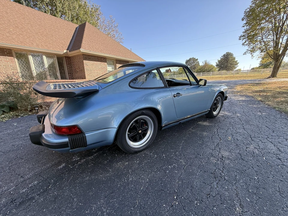 1986 Porsche 911 Carrera 3.2 - Image 20 of 31