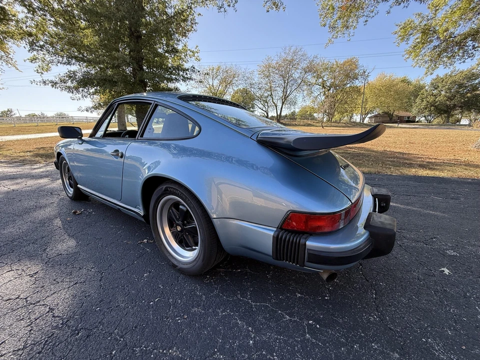1986 Porsche 911 Carrera 3.2 - Image 27 of 31