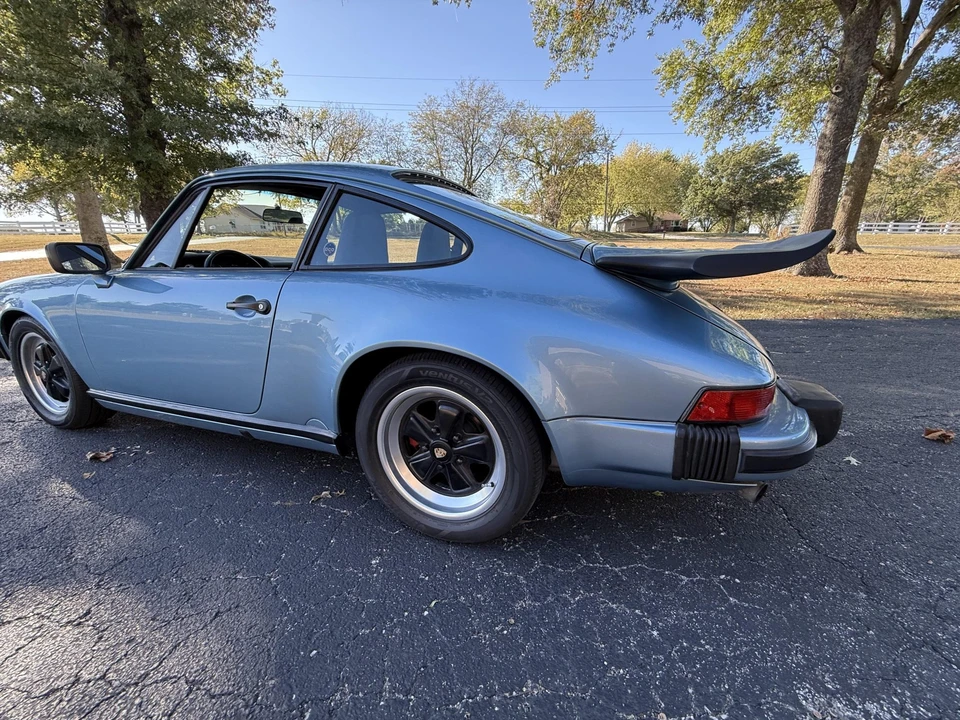 1986 Porsche 911 Carrera 3.2 - Image 29 of 31