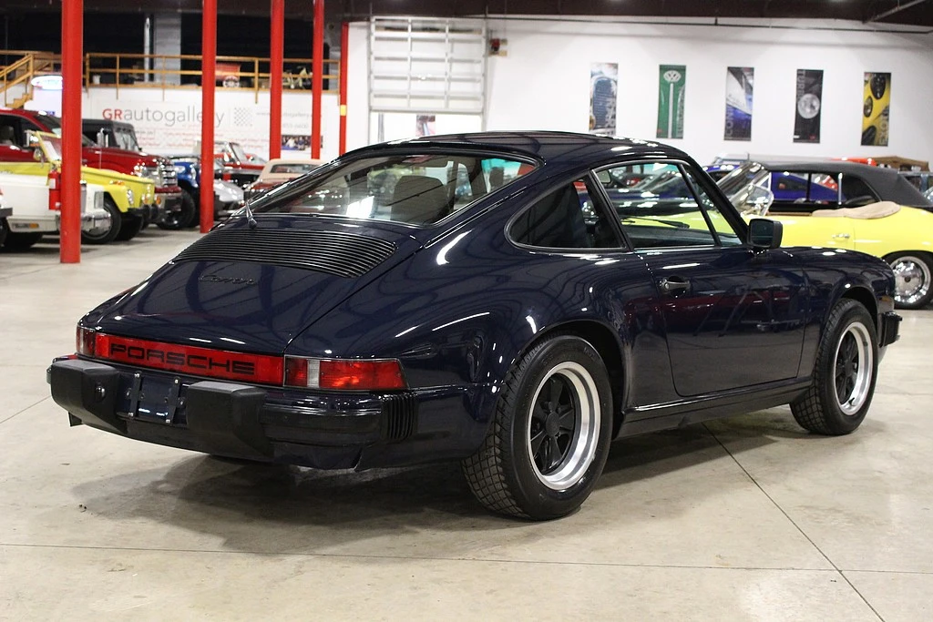 1986 Porsche 911 Carrera 3.2 - Image 8 of 31