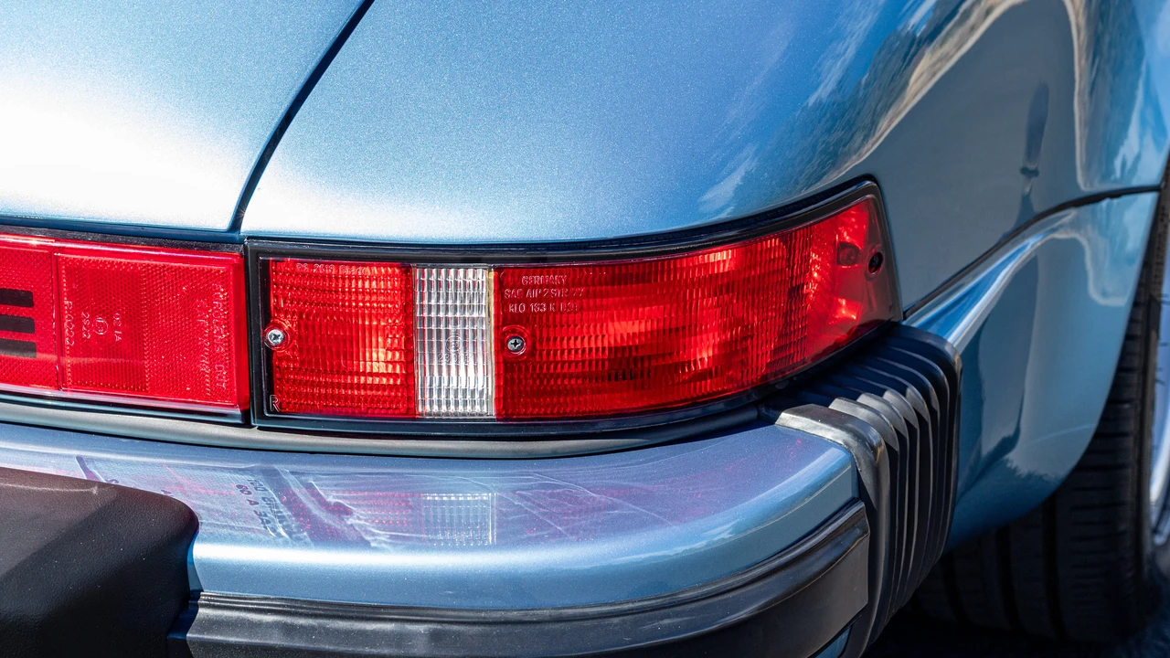 1986 Porsche 911 Carrera 3.2 - Image 18 of 31