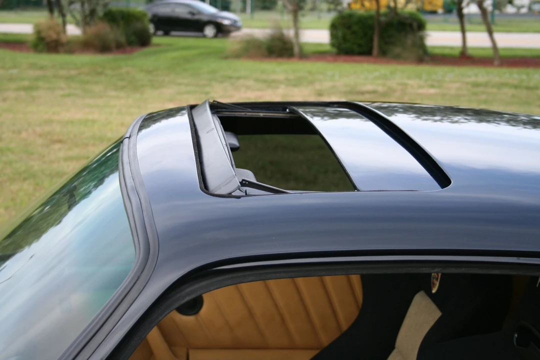 1986 Porsche 911 Carrera 3.2 - Image 26 of 31