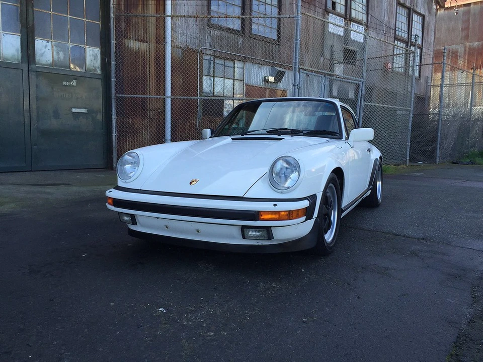 1986 Porsche 911 Carrera 3.2 - Image 9 of 31
