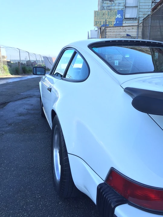 1986 Porsche 911 Carrera 3.2 - Image 13 of 31
