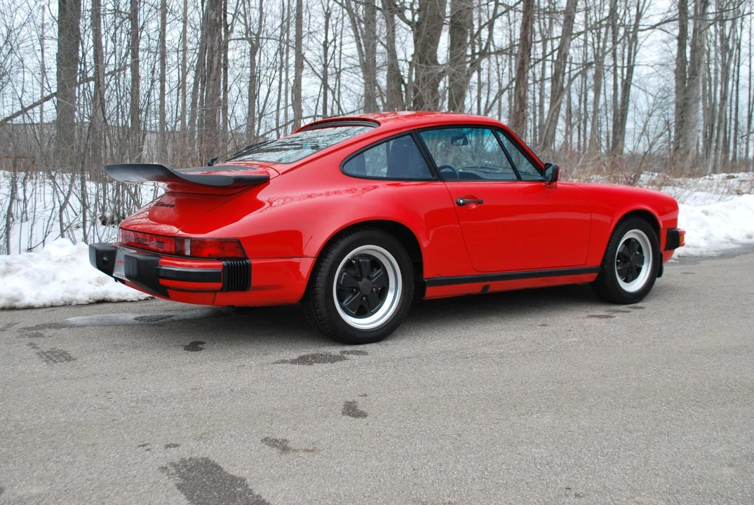 1986 Porsche 911 Carrera 3.2 - Image 9 of 31