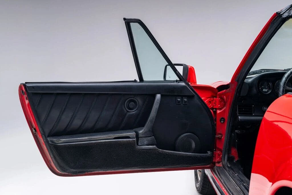 1986 Porsche 911 Carrera 3.2 - Image 21 of 30
