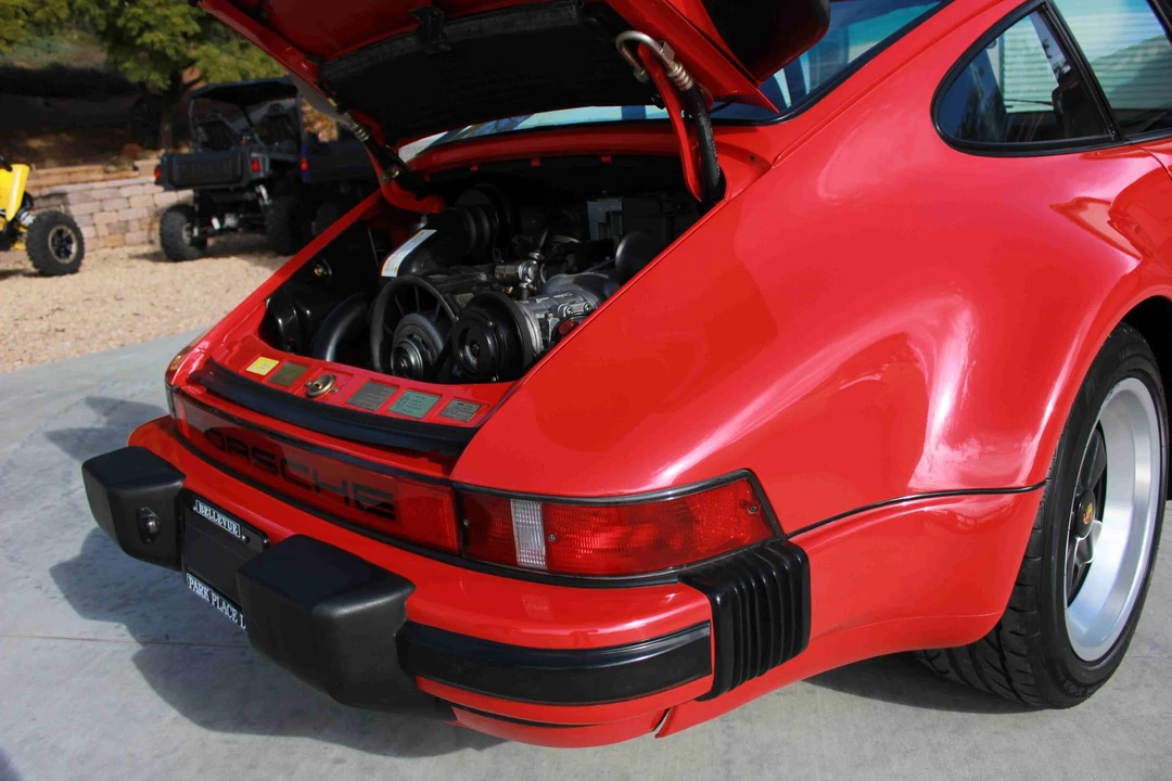 1986 Porsche 911 Carrera 3.2 - Image 8 of 31