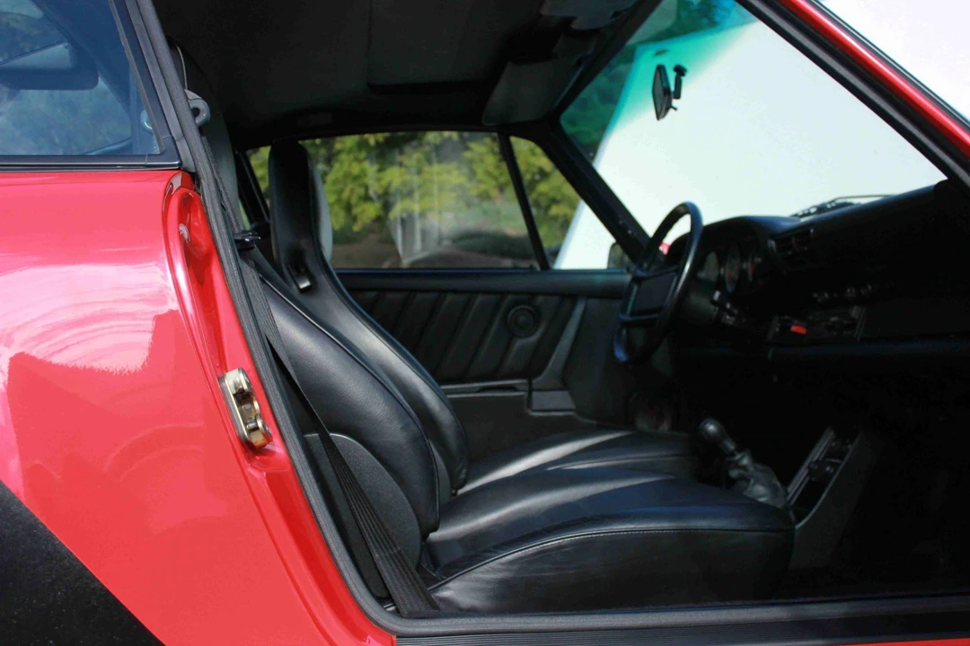1986 Porsche 911 Carrera 3.2 - Image 11 of 31